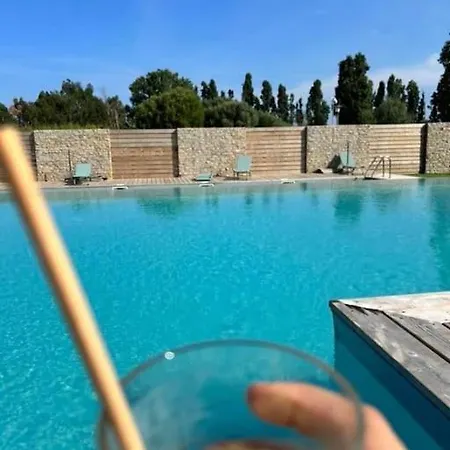 Piscine Porto Vecchio U Mateliciu * Lecci