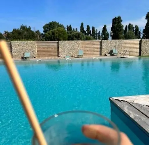 Piscine Porto Vecchio U Mateliciu * Lecci